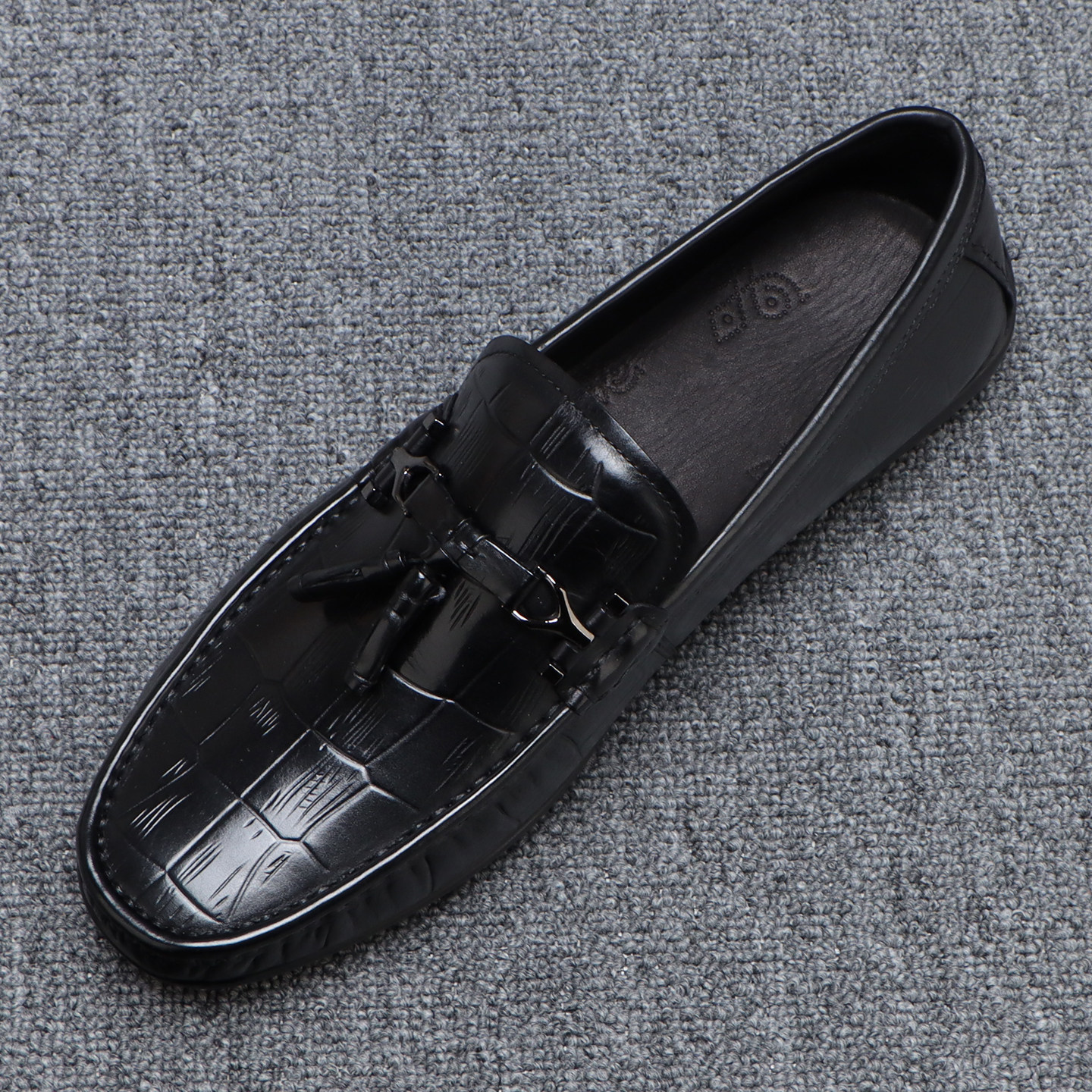 高档鳄鱼纹压花真皮豆豆鞋男时尚流苏休闲皮鞋男士透气软底开车鞋