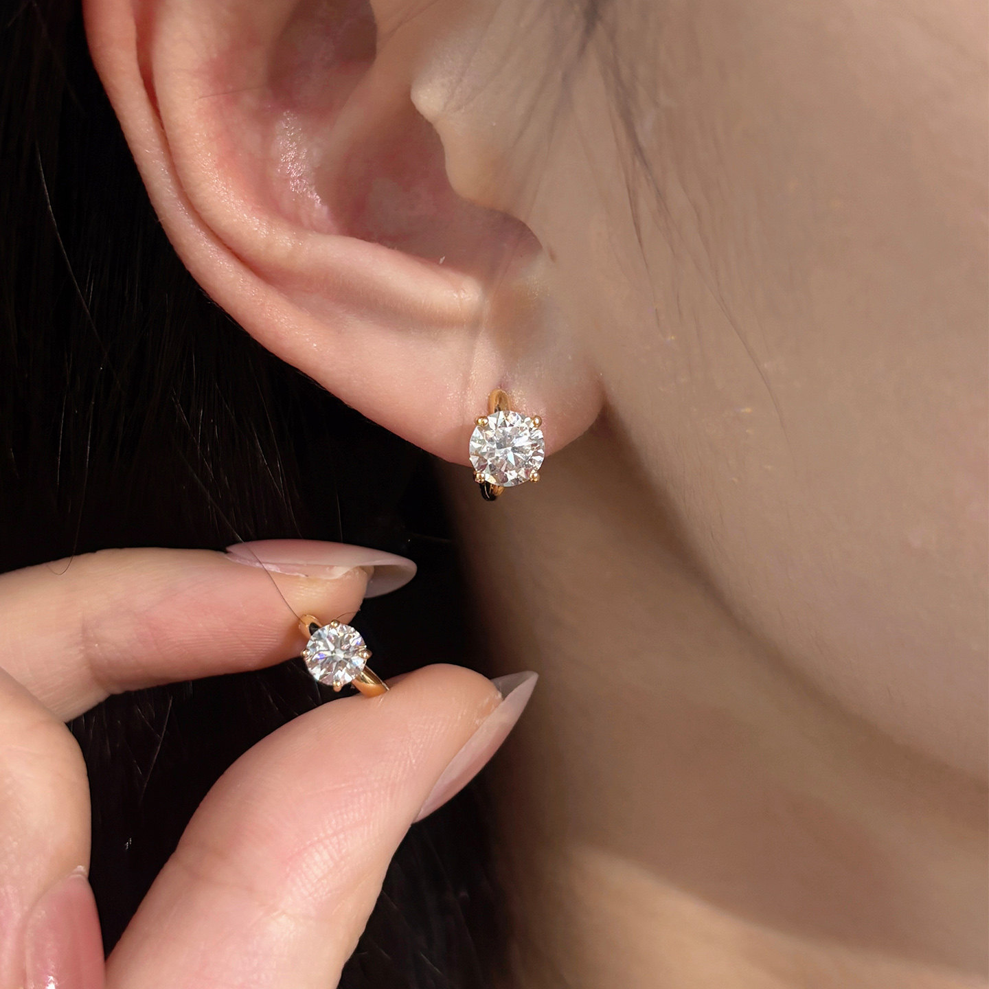 18K金一克拉培育钻石四爪黄金耳环耳扣耳圈女款简约经典耳饰送礼