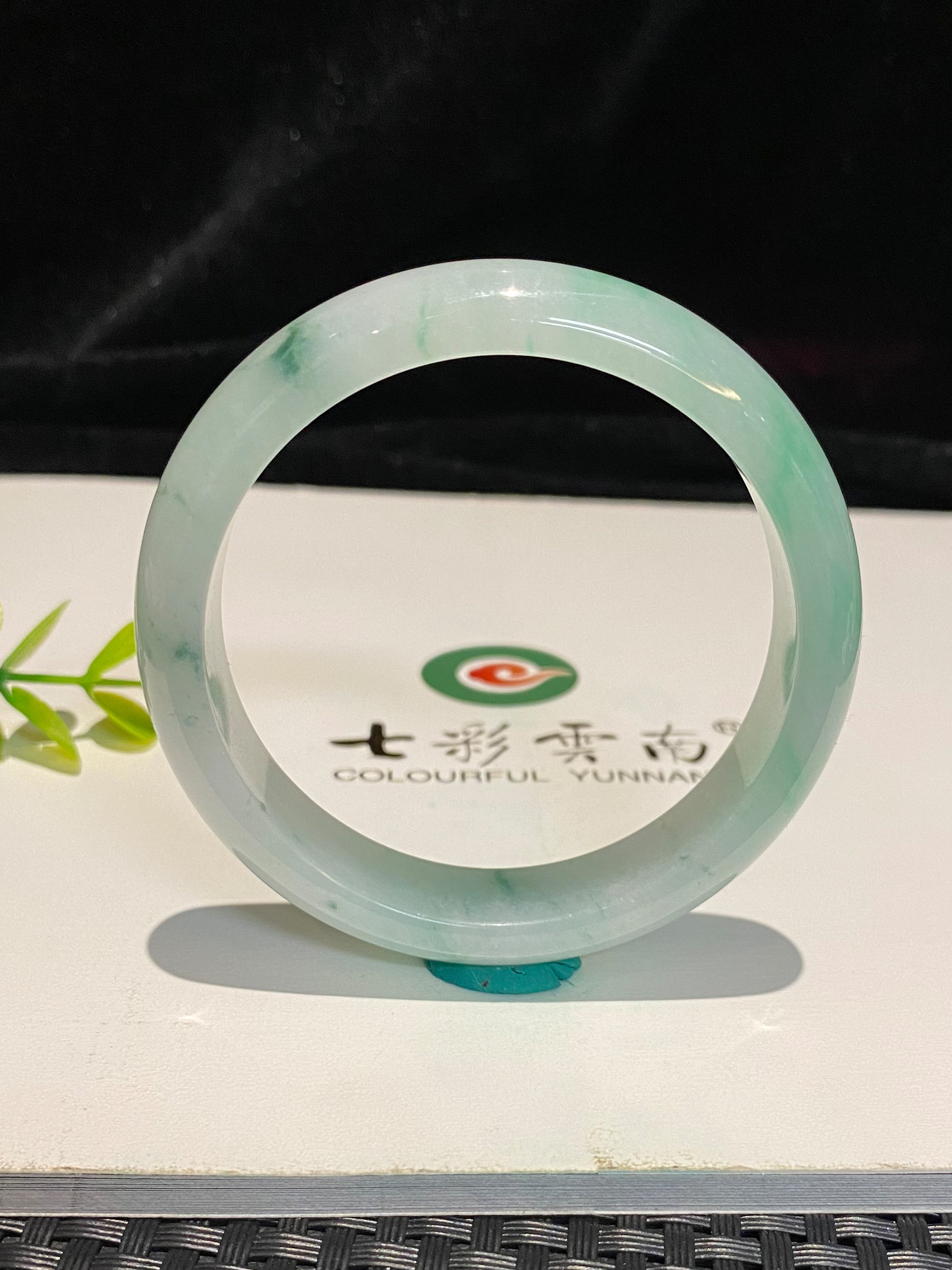七彩云南缅甸A货天然翡翠带证书飘绿花翡翠手镯一物一证支持复检