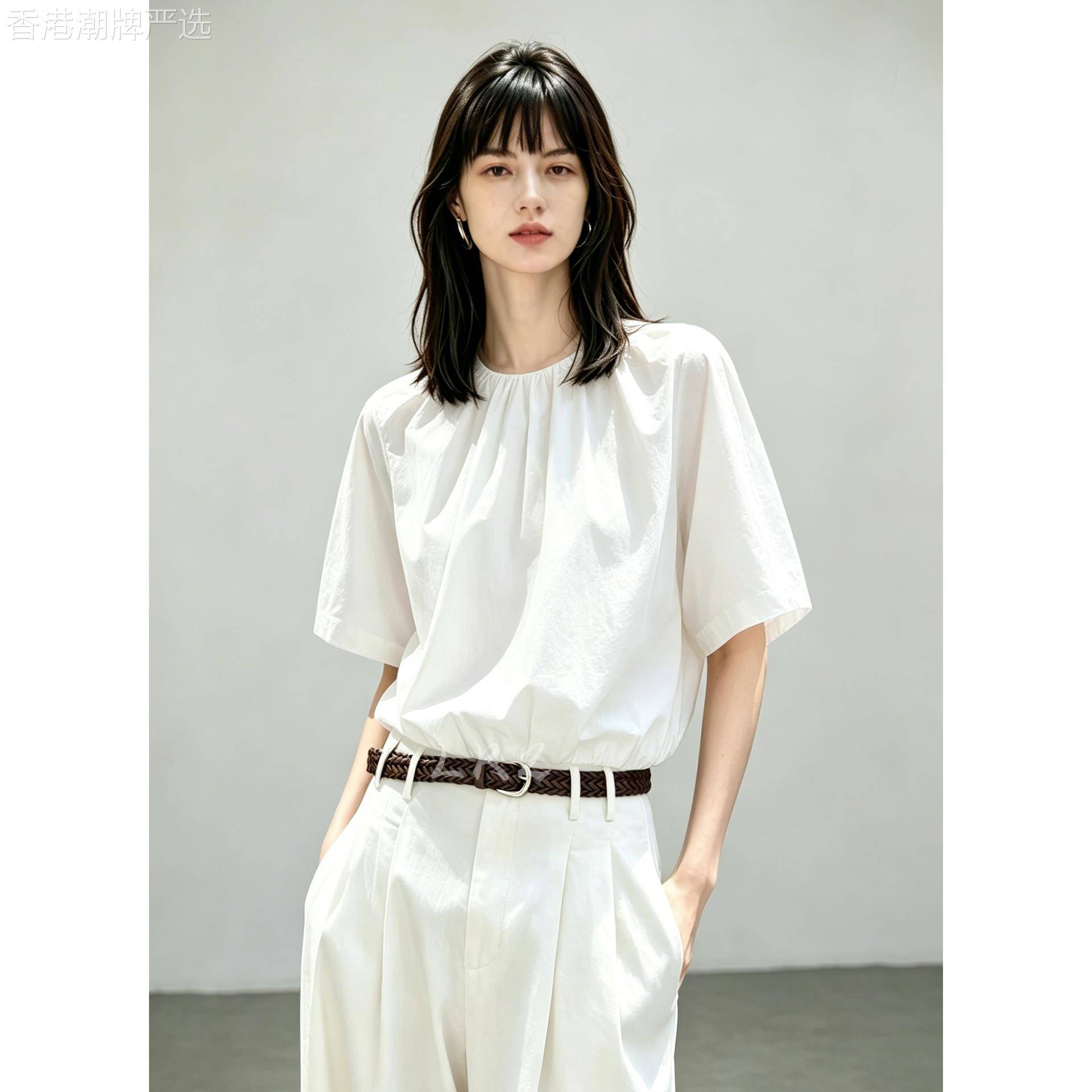 欧货圆领抽褶收腰设计白色衬衫女夏季新款时尚休闲风套头中袖上衣