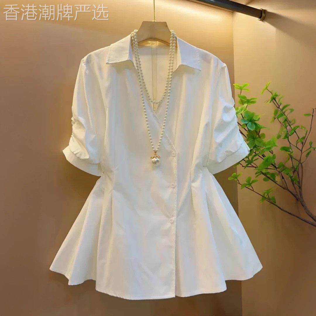 白色收腰衬衫女夏季2026新款设计感V领泡泡袖上衣荷叶边裙摆衬衫