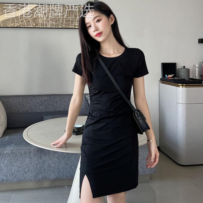 连衣裙女夏季薄款2026新款收腰显瘦t恤小黑裙性感开叉短袖长裙子