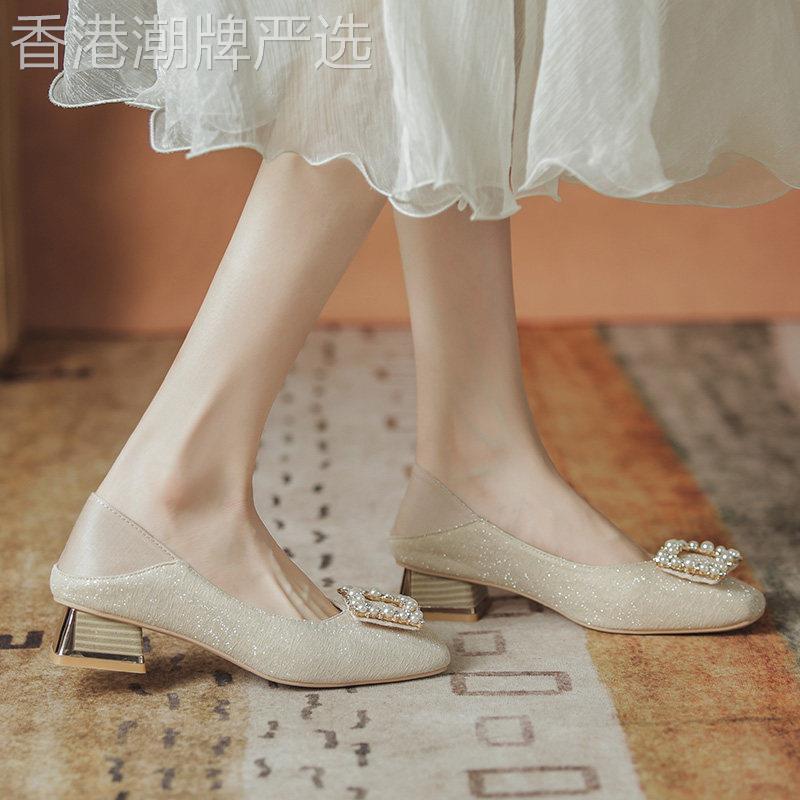 香港法式方头单鞋女秋春2025新款气质中跟淑女温柔亮片浅口瓢