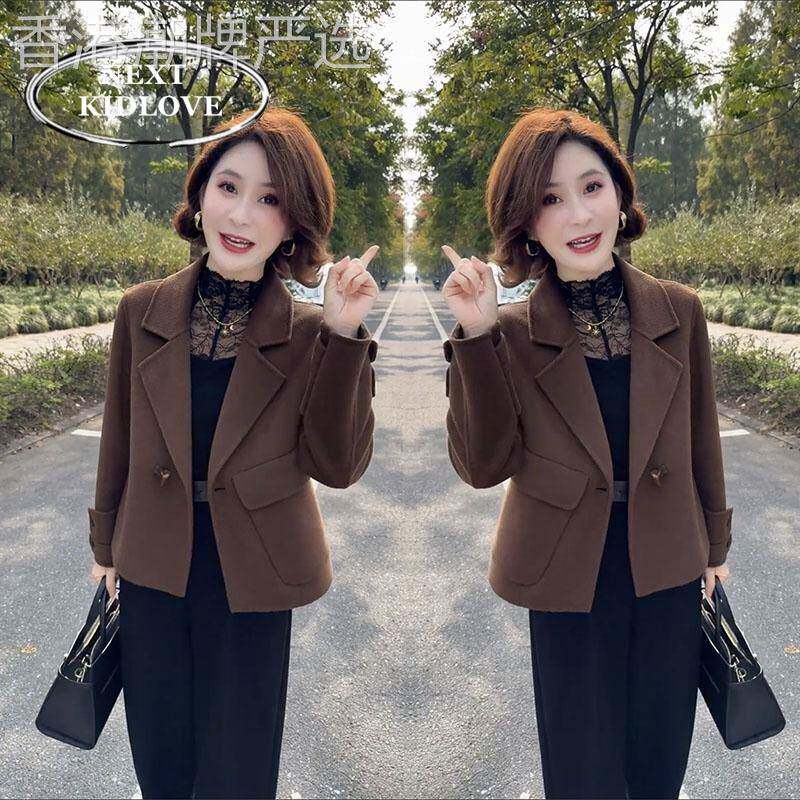香港2025秋冬新款西装领牛角扣呢子大衣高级感短款女士西服外套潮