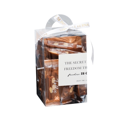 饼干糖果盒牛轧雪花酥奶枣