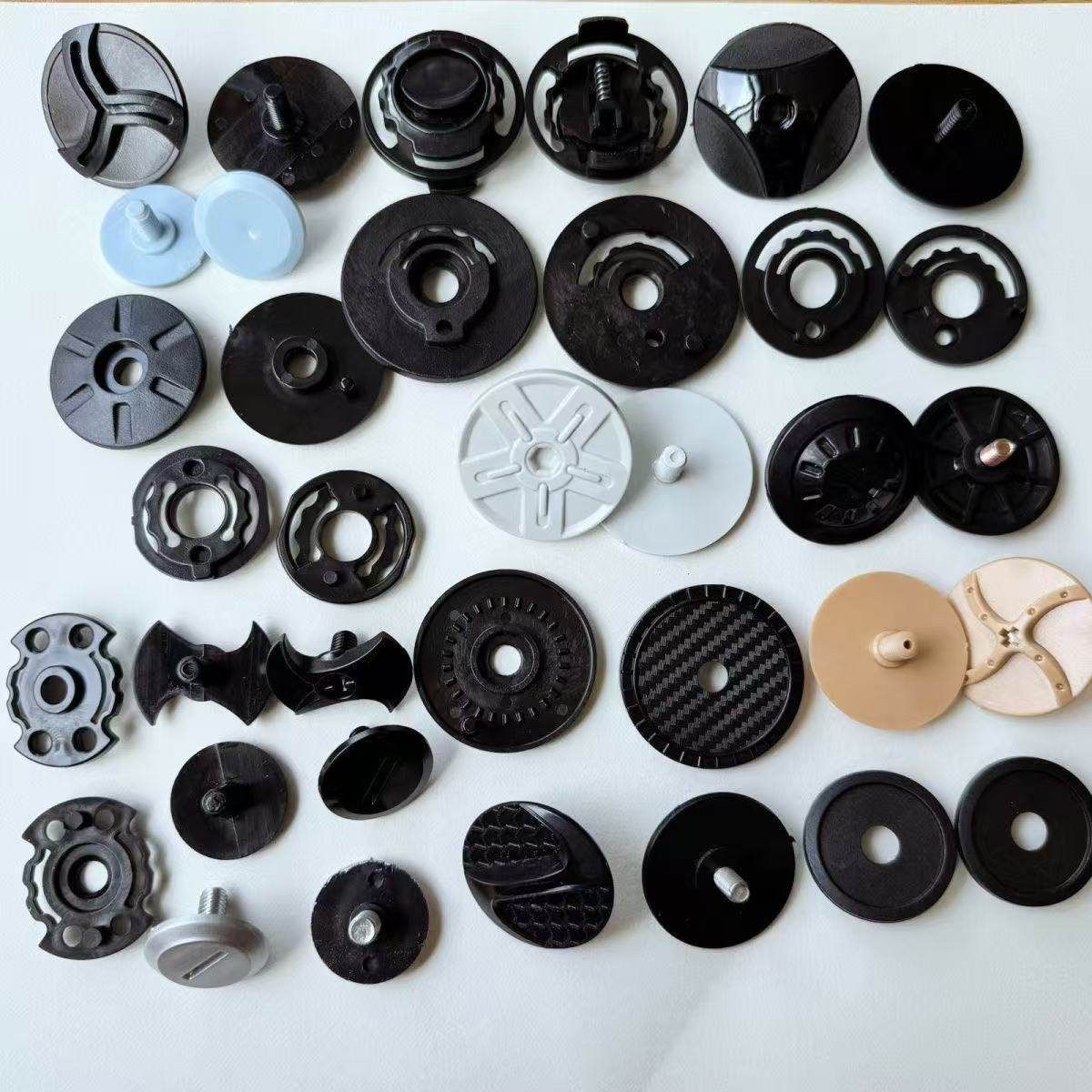 电动车摩托车头盔配件镜片固定螺丝卡扣安全帽兔耳朵儿童旋钮通用