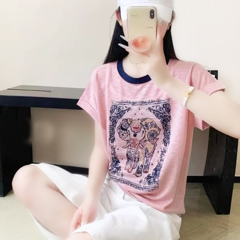 刺绣圆领短袖薄款T恤衫宽松