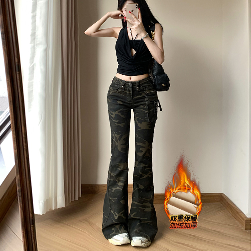 低腰微喇叭迷彩牛仔裤女