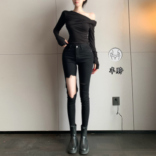 李李家黑色高腰破洞紧身小脚裤女2026秋季新款酷感修身显瘦牛仔裤