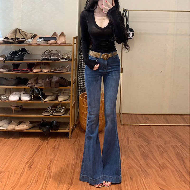 修身长腿微喇牛仔裤女图片