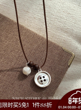 晚睡的桔梗「原声」韩系ins纽扣珍珠项链棕色银扣吊坠简约毛衣链
