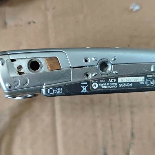 议价议价佳能IXUS950 is成色如图，包好没有电池