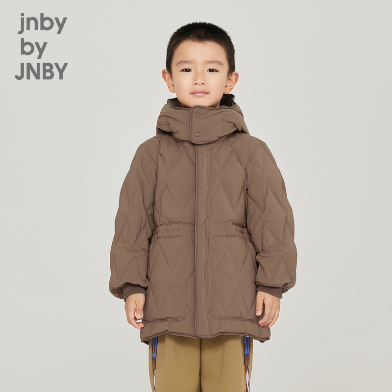 采用的是直充工艺，保暖也不跑绒