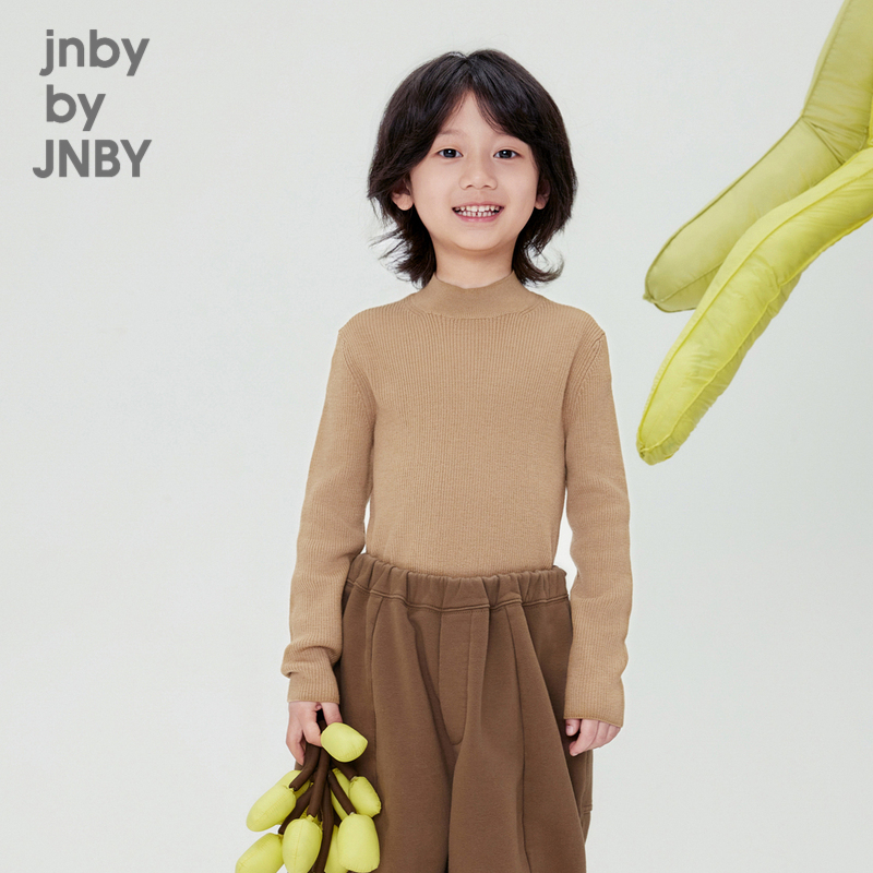 花瓣式收口的毛衫，巴素兰羊毛，贴身不扎