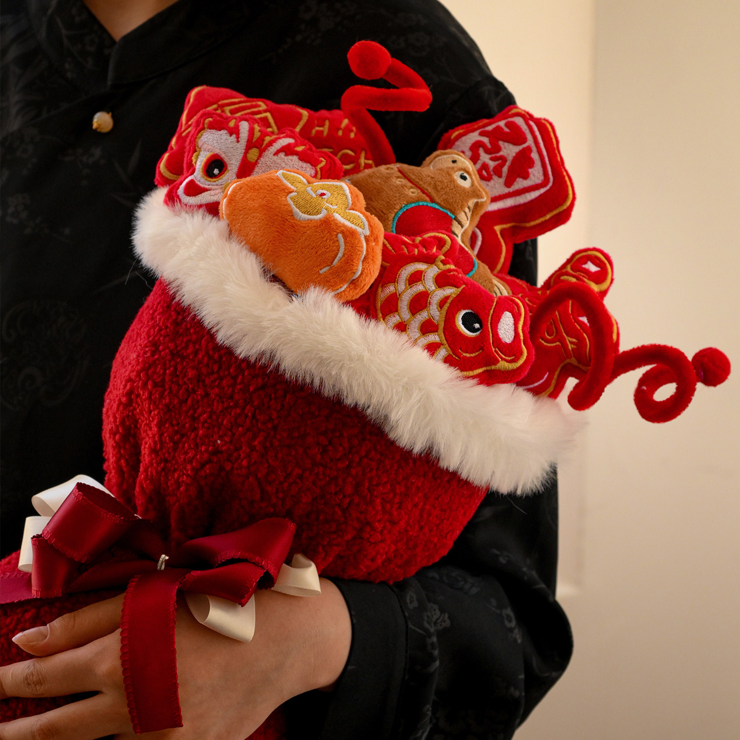 新年玩偶花束福桶2026客厅装饰摆件春节马年过年家里礼物氛围布置,节庆用品/礼品,创意礼盒/礼品套组,淘宝优惠券,粉丝福利购,淘宝优惠卷