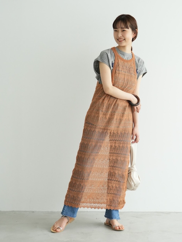 时尚A字聚脂钎维勾画蕾丝