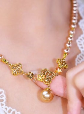 高级感香槟色满钻四叶花珠珠项链女网红爆款轻奢气质百搭精美项链