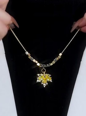 转运珠黄色枫叶吊坠项链女小众设计感长款百搭项链女2022年新款潮