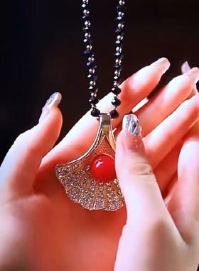 韩国银杏叶珍珠吊坠毛衣链女秋冬新款网红爆款轻奢气质百搭项链女