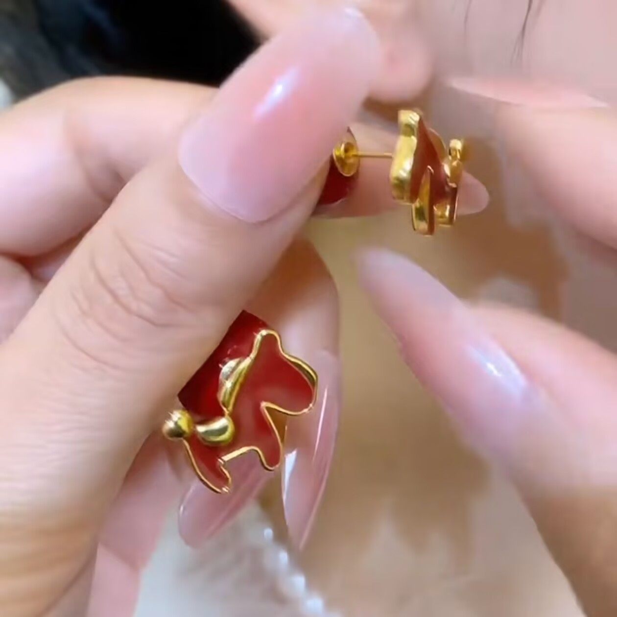 复古一款两戴红色小马珍珠耳钉女百搭时尚气质耳钉精美爆款耳饰女,饰品/流行首饰/时尚饰品新,耳环,淘宝优惠券,粉丝福利购,淘宝优惠卷
