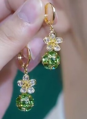 超仙绿色钻球花朵耳环网红爆款小众高级感时尚气质耳饰2024年新款