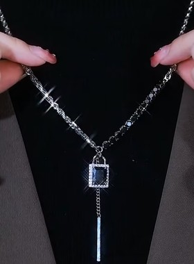 高级感黑色水晶锁吊坠项链轻奢气质锆石毛衣链饰品女2022年新款潮