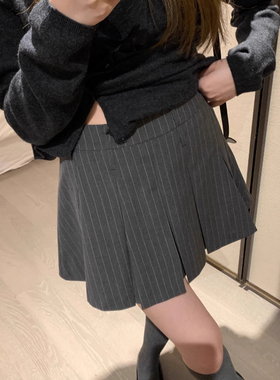 条纹美学百褶裙高级感灰色短裙大码遮肚A字裙小个子学院风半身裙