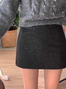 法式灰色羊毛短裙女秋冬包臂高级感毛呢一步裙大码百搭a字半身裙
