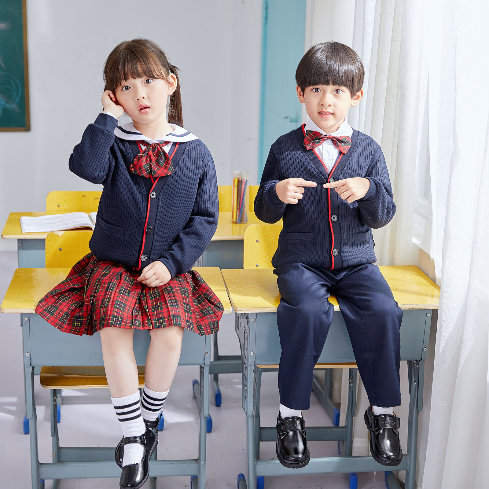 男童白色休闲套标准质量深圳校服