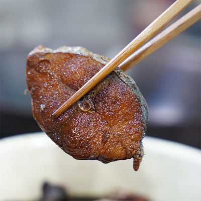鱼零食熏鲅鱼糖醋马鲛鱼青岛特产即食下酒菜开袋酱菜方便海鲜