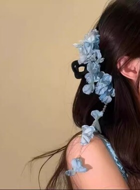 花间瀑布灰蓝色绣球花朵流苏抓夹2025新超仙古风后脑勺新中式发夹