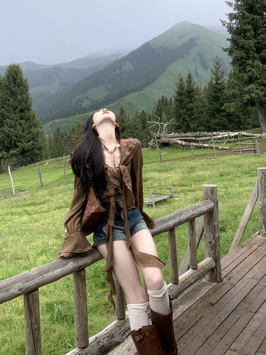 一颗甜桃yikett《自由古巴》重工衬衫上衣两件套+牛仔短裤两件套