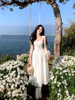 一颗甜桃yikett《初恋花海》夏季后背系带吊带连衣裙女气质仙女裙