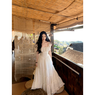 一颗甜桃yikett《海蒂的裙摆》夏季掐腰显瘦露背度假连衣裙女长裙