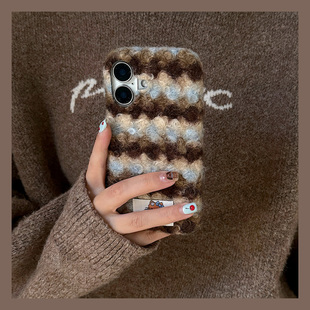 秋冬蓝棕条纹适用苹果17手机壳三星s25毛绒kt猫opporeno14贴纸vivox200华为pura80凯蒂猫mate70荣耀400小米17