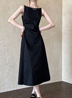 鹿西 法式气质一字领收腰显瘦连衣裙女夏24年新款简约女神范3258