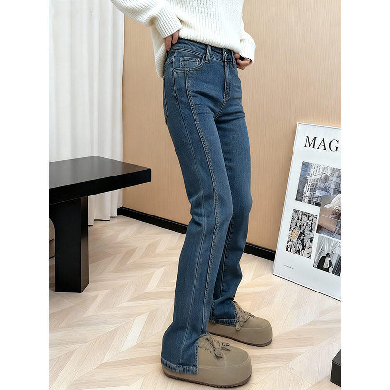 时尚蓝色直筒牛仔裤女百搭休闲风