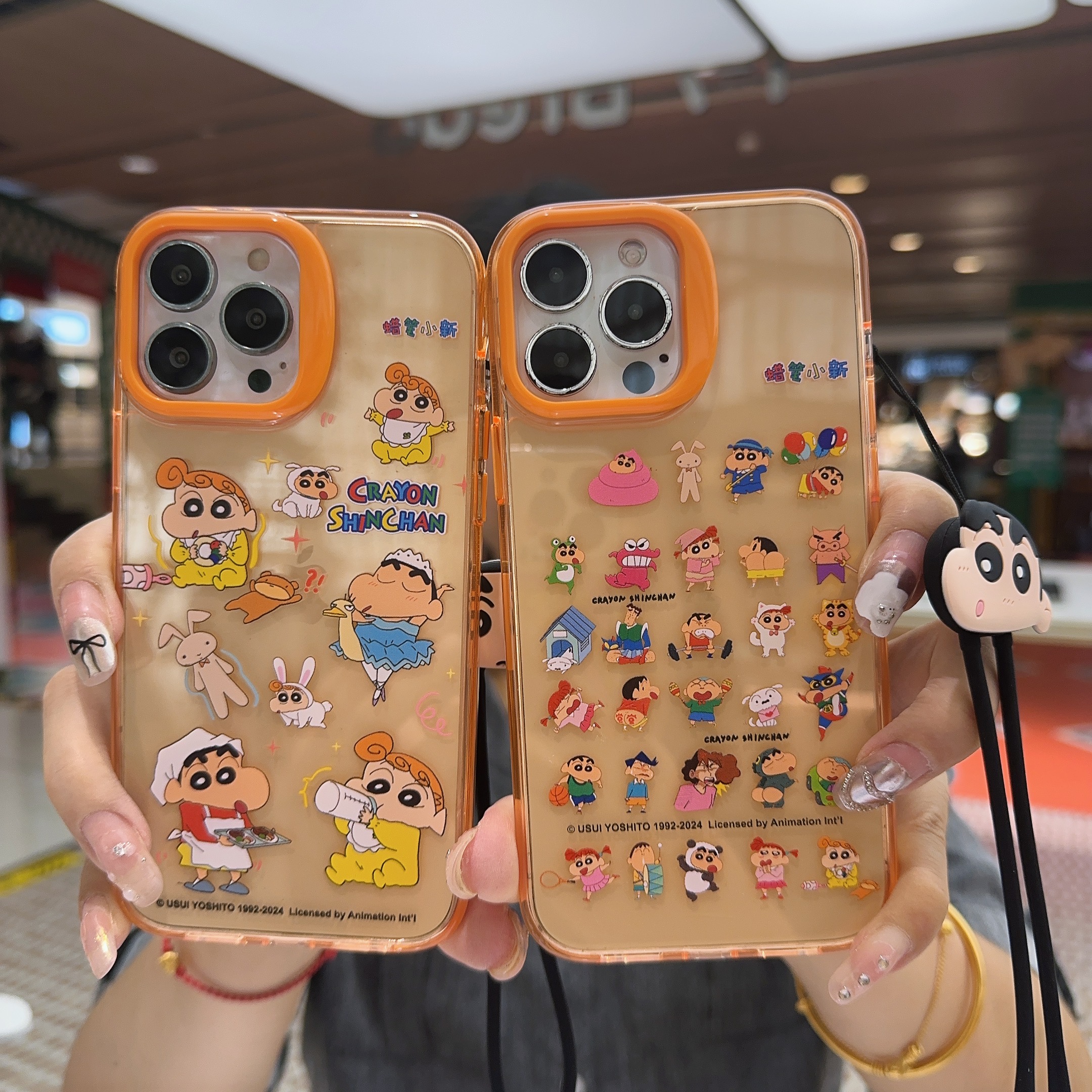 日本蜡笔小新正版可爱妮妮适用iPhone16ProMax手机壳卡通情侣小白超人i13苹果14pro保护套防摔硅胶15软壳全包
