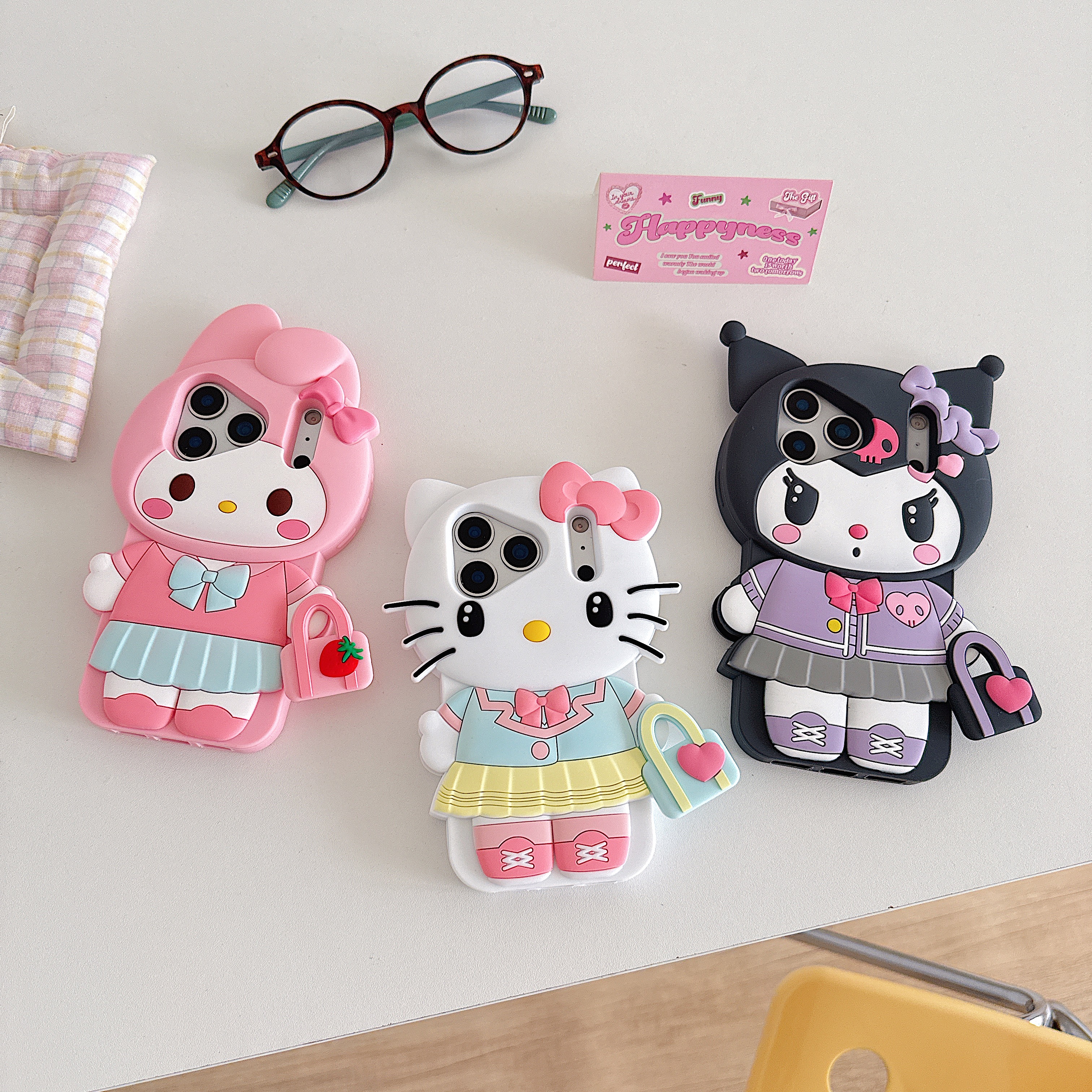 日本可爱凯蒂猫公仔苹果17手机壳