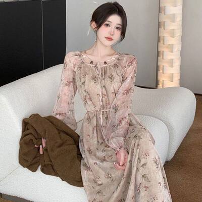新中式国风松弛感碎花长袖连衣裙气质清冷设计感温柔风长裙女6643