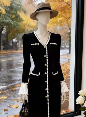 爆款V领收腰显瘦连衣裙女2026春季新款气质A字裙D4610