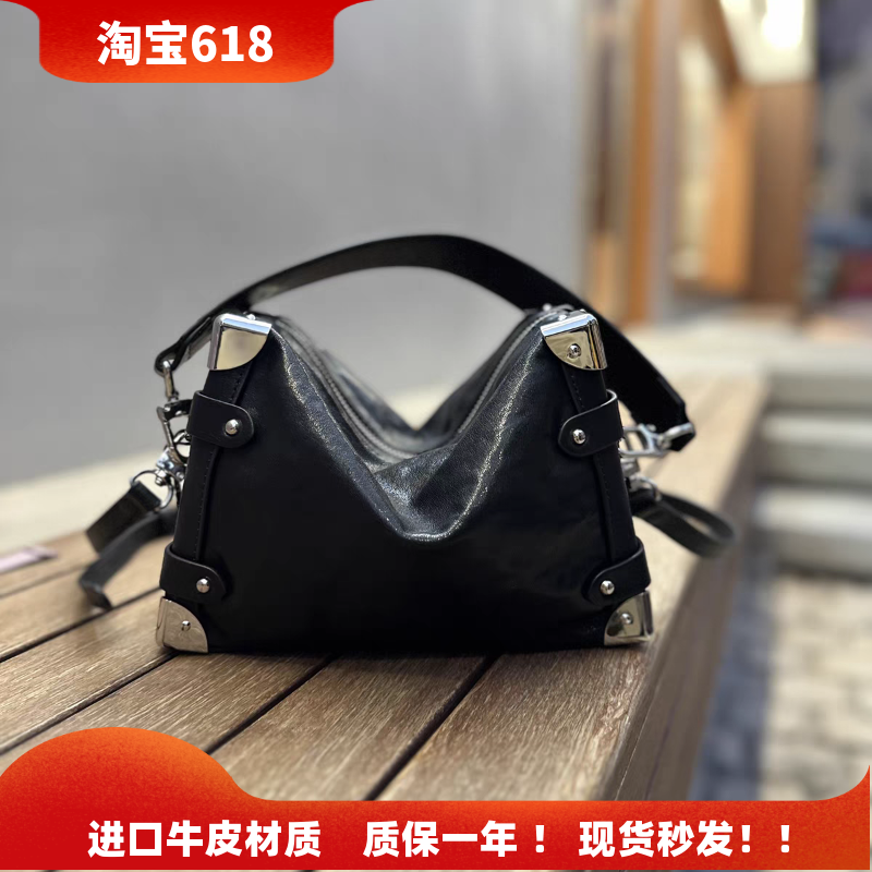 真皮软盒子包复古铆钉小方包