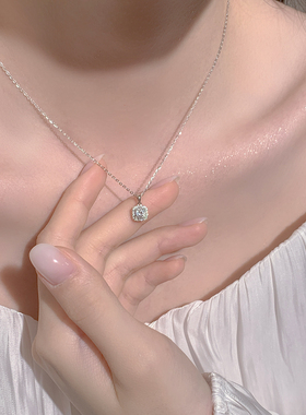 纯银莫桑石钻小方糖项链女2026新款配饰高级感轻奢小众礼物送女友