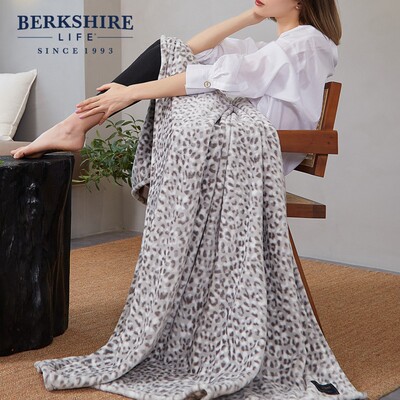 BERKSHIRE印花牛奶绒毯