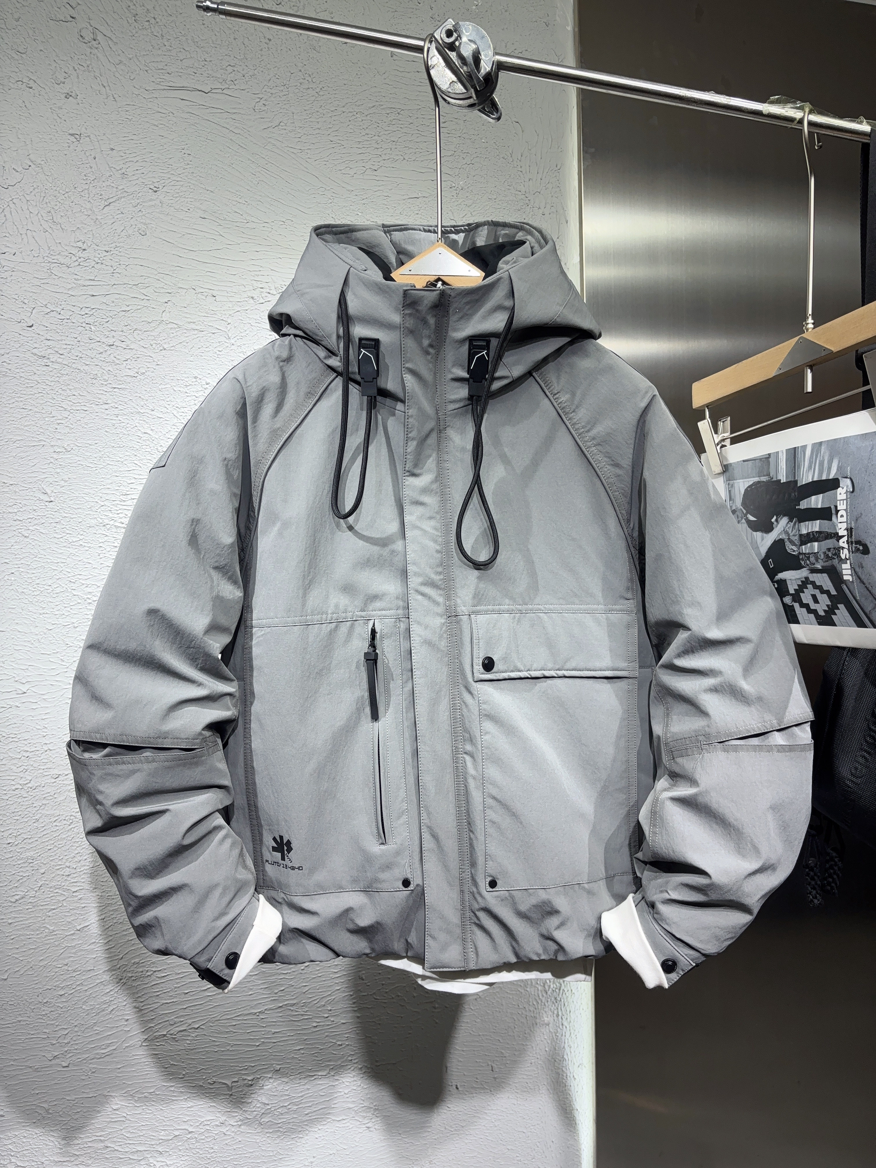 2025新款男士工装白鸭绒羽绒服时尚连帽潮牌宽松外套加厚保暖上衣