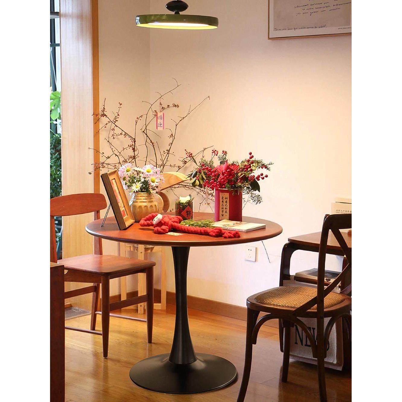 复中古风实木郁金香圆形餐桌小户型家用阳台咖啡洽谈胡桃茶桌椅子