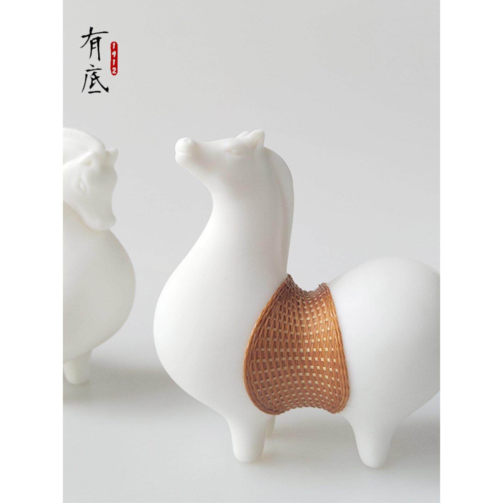 竹丝扣瓷饰品白马生日礼品商务礼品瓷胎竹编四川非物质文化遗产特