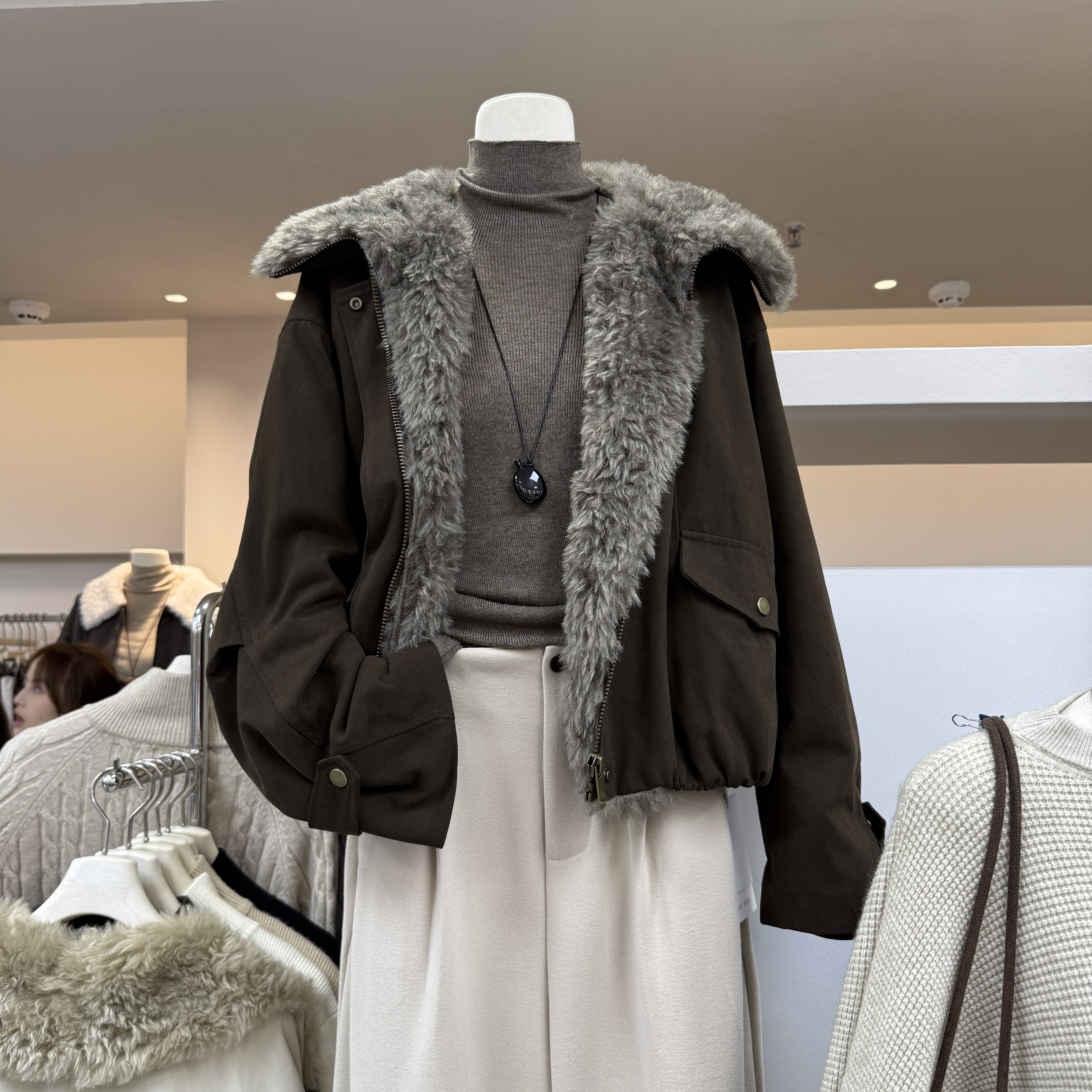 韩版羊羔毛翻领夹克羽绒服外套