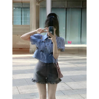 法式条纹短袖衬衫女夏新款别致百搭显瘦设计感小众蝴蝶结露肩上衣