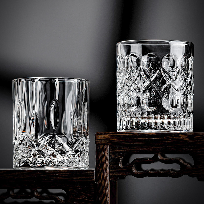 创意浮雕啤酒烈酒杯家用二两杯轻奢高端刻花威士忌酒杯跨境啤酒杯